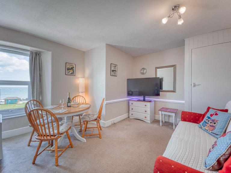 Apartment 5 - 1 Bedroom Sea Front-Sea Views-Free Parking - Ferienwohnung Paignton