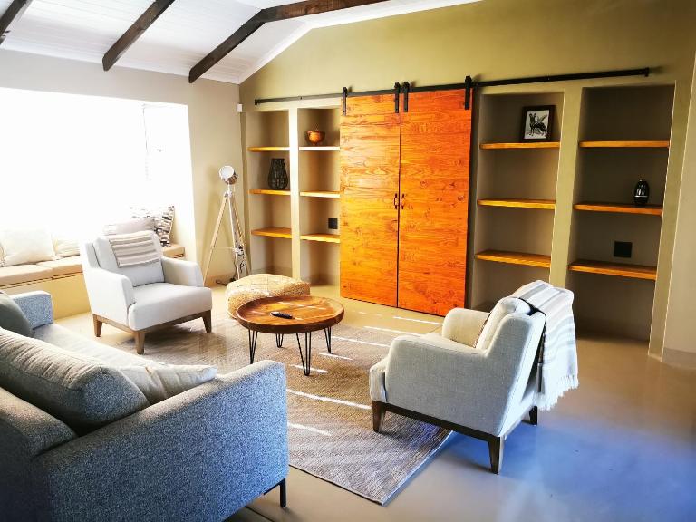 Ostrich Hide - B&B Marloth Park