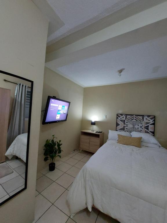 Habitación Privada No 1 Residencial Villa de las Hadas Zona Sur - B&B Tegucigalpa