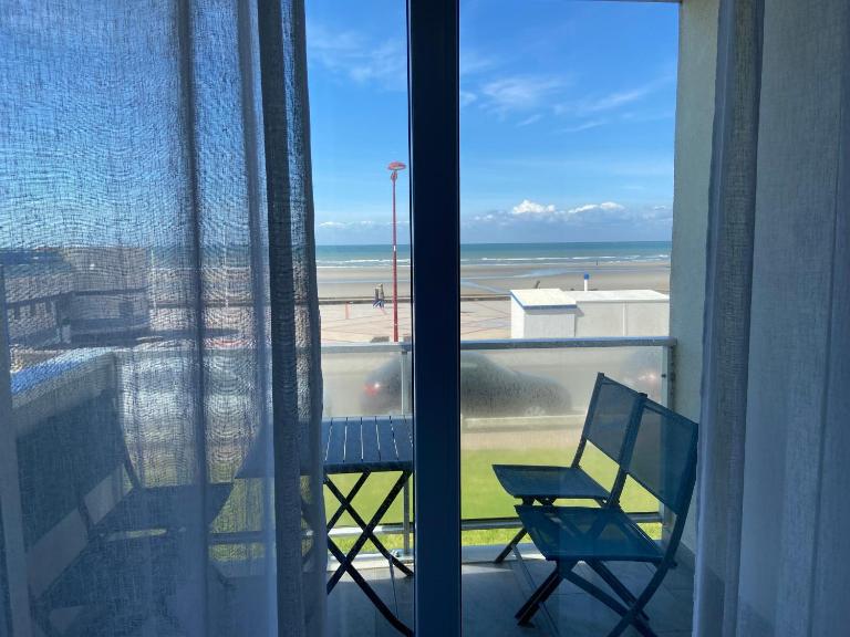 Appartement Face à la mer - Ferienwohnung Wimereux