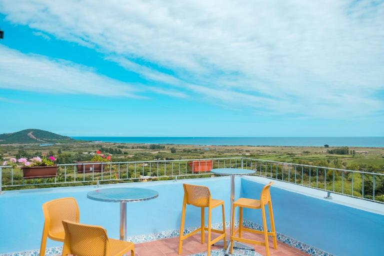 panoramic LOFT Fora e ' Muros with sea view common terrace , Ammentos Posada - Chambres d'hôtes Posada
