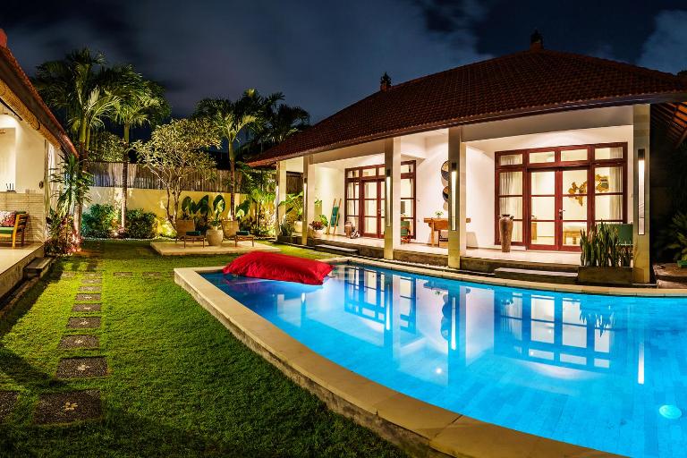 CASA BEGJA I Tranquil 2BR Villa w Private Pool in Mertanadi - Bed and Breakfast Seminyak