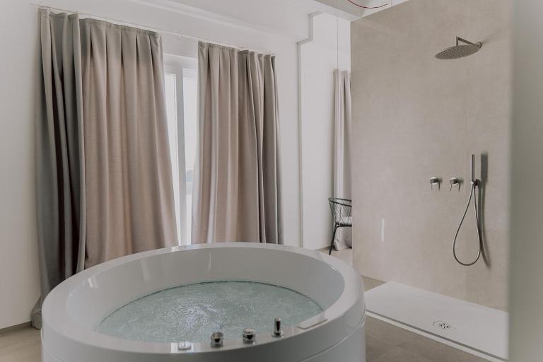 Suite Donna Edwige by MONHOLIDAY - B&B Monopoli