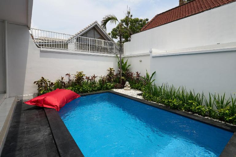 Casa Jinah 2 I Simply Modern Twin Villas (2BR) in Bidadari - B&B Seminyak