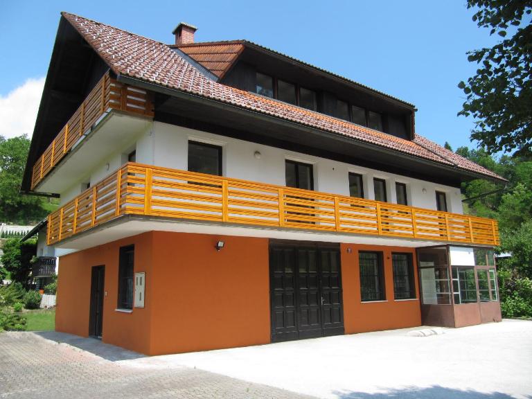 Apartments Lipa - Chambres d'hôtes Zelezniki