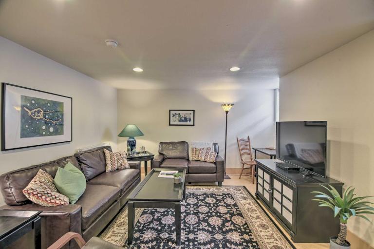 Cozy Fort Collins Garden Apt in Historic Old Town! - B&B Fort Collins