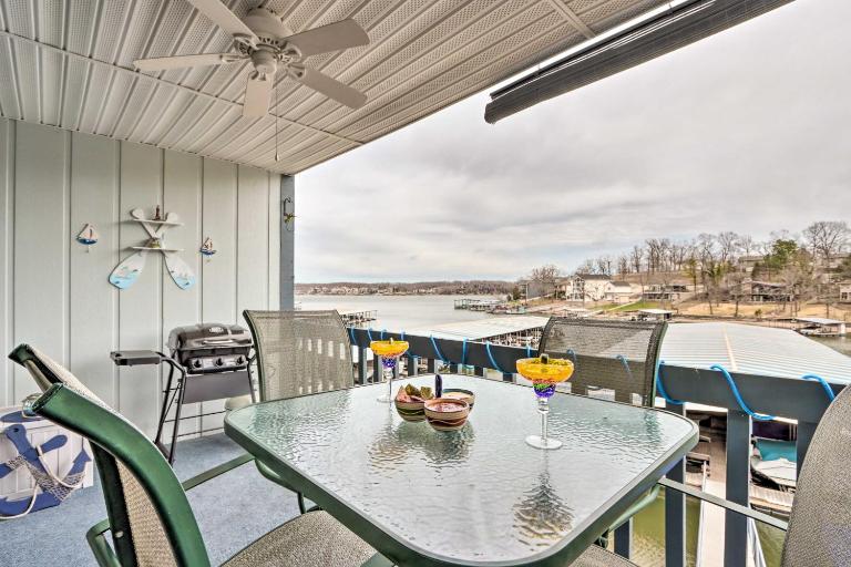 Pool + Boat Slip Available: Osage Beach Condo! - B&B Osage Beach