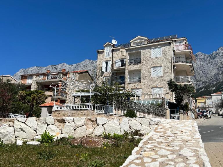 Apartment Piccolo Paradiso - Ferienwohnung Makarska