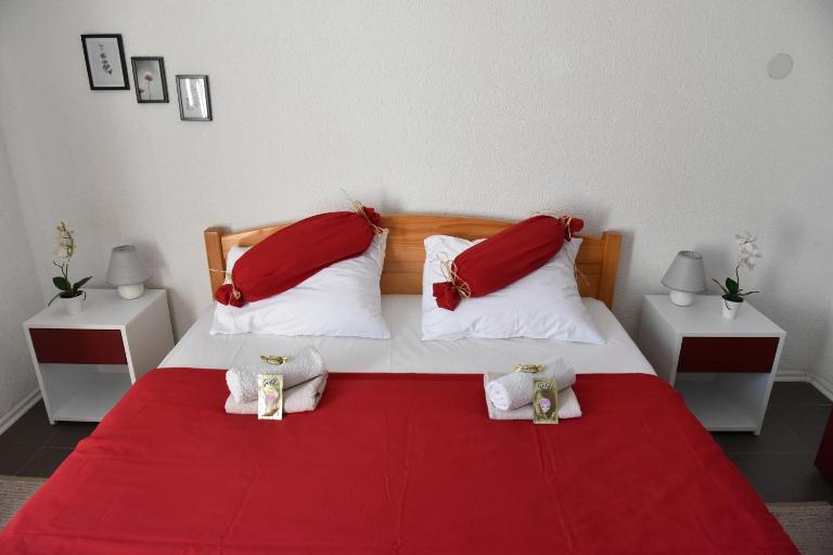 Apartment Bobic - B&B Ličko Petrovo Selo