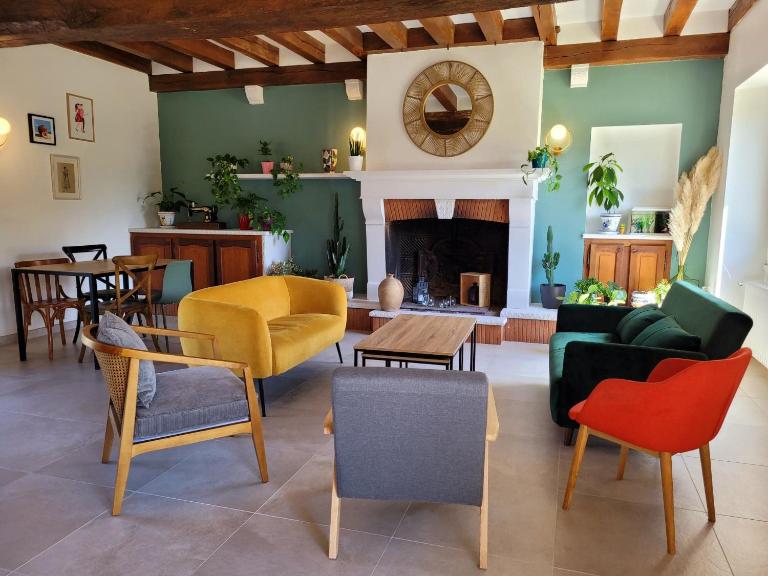 L Amalia au cœur des Châteaux de la Loire et du zoo de Beauval - B&B Sambin