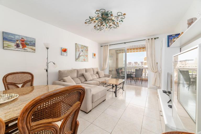 Tropical Holiday Apartment - B&B Los Cristianos