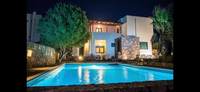 Luxury Villa in Agios Nikolaos with private pool - B&B Aghios Nicolaos