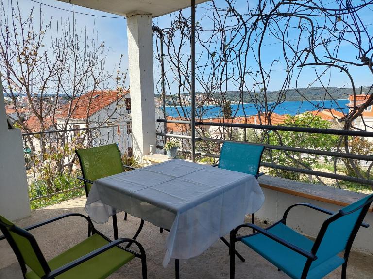 Apartments Babić - Bed and Breakfast Trogir