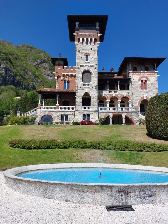 CHARMING APARTMENT LAKE FRONT - Chambres d'hôtes Acquaseria