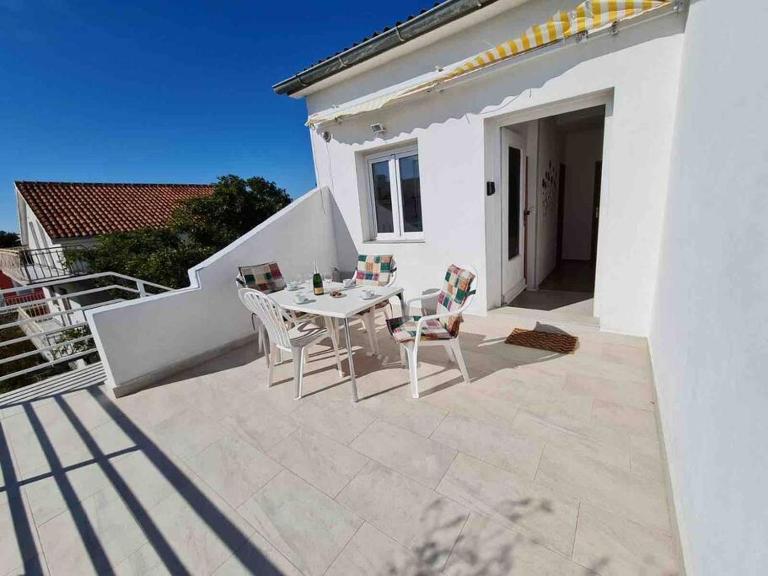 Prostorný domov v nejkrásnější části Chorvatska - Chambres d'hôtes Vodice