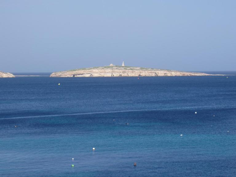 The Sea Across the Road - Flat 4 - Ferienwohnung St Paul's Bay