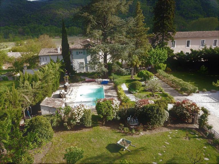 Maison Bersane - Bed and Breakfast Le Poujol-sur-Orb