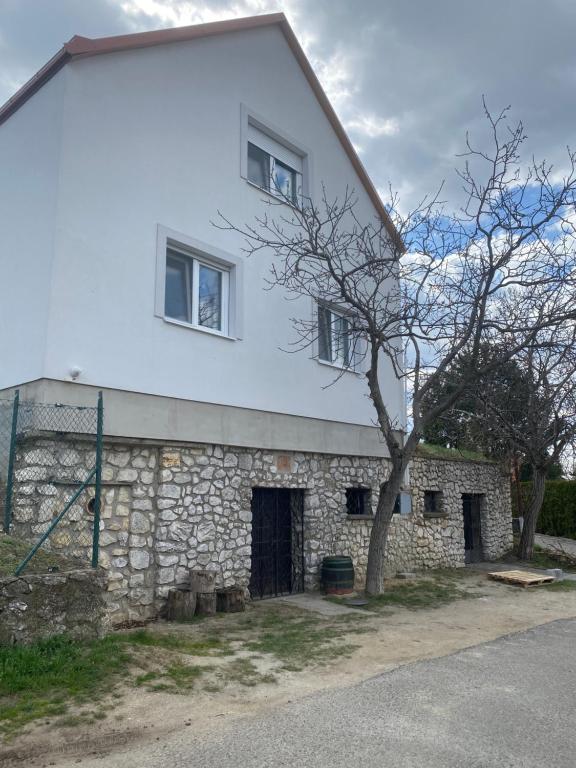 Ubytování Pod Mezu - B&B Hlohovec