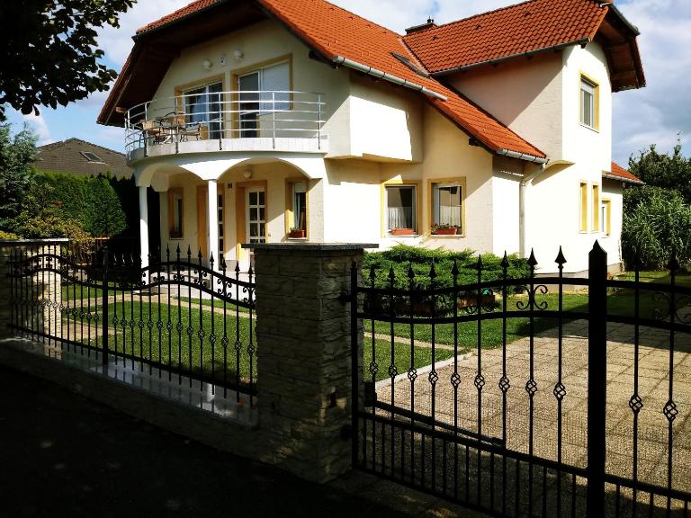 Abigel Thermal Apartman - B&B Bük