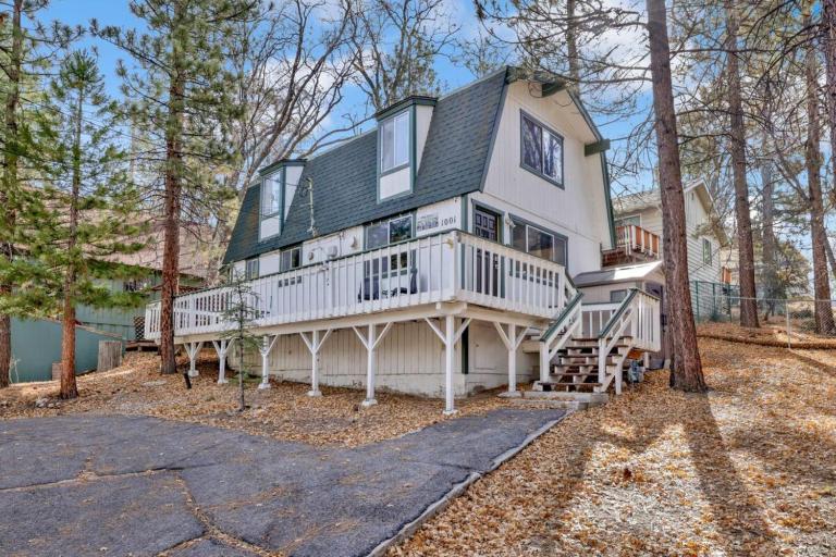 Pinewood Inn #2093 by Big Bear Vacations - B&B Big Bear Lake