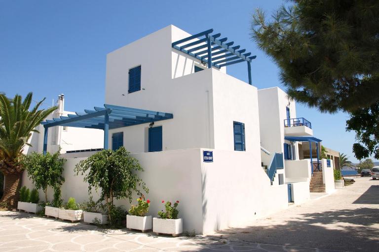 Artemis Bakerys House 2 - Bed and Breakfast Adámas