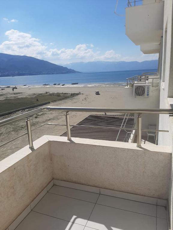 Lovely apartament with the sea view - B&B Vlore