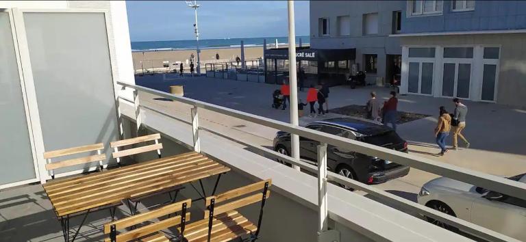 Bel appt neuf - vue mer - terrasse - parking privé - Ferienwohnung Dünkirchen