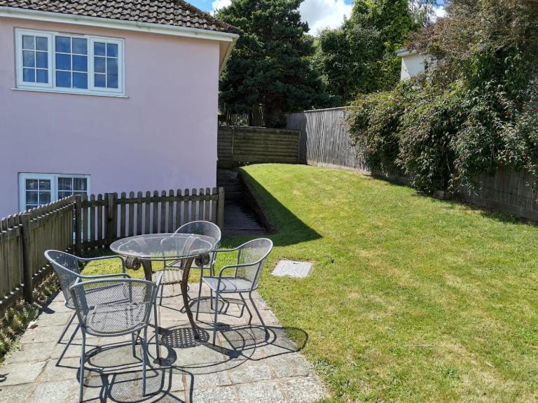 Comfortable ground floor 1 bed apartment with garden in great location - B&B Porlock