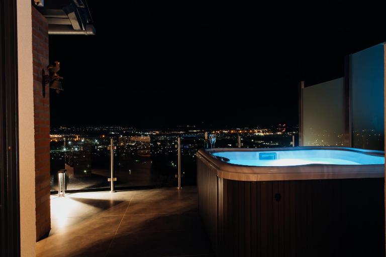 Bagoly Wellness Apartman 2 - B&B Pécs