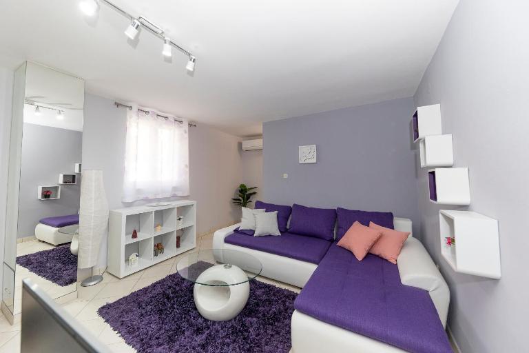 Happy Home Apartment - Bed and Breakfast Zadar