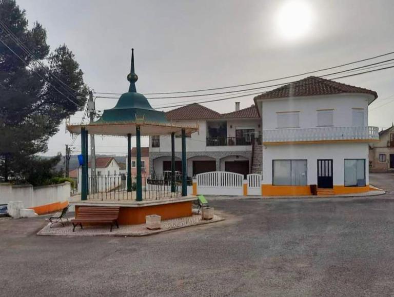 CASA DO NINHO - Entre o Campo e a Praia - B&B Cadaval