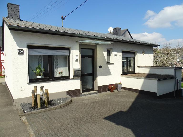 Ferienhaus Leo - Bed and Breakfast Blankenrath