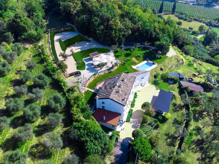 Agriturismo Maison 1933 - B&B Caprino Veronese
