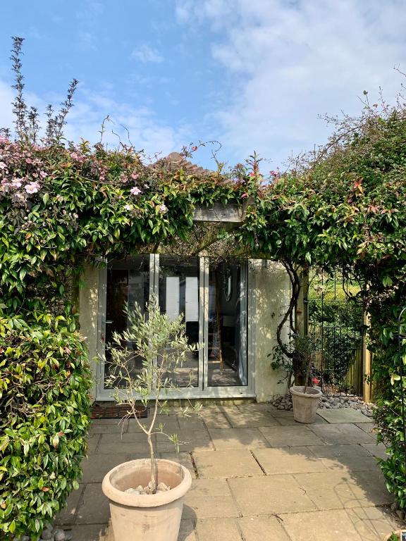 The Nest - B&B Sway