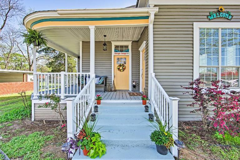 Renovated 'Carnegie Cottage' - Walk to Dtwn! - B&B Winnsboro