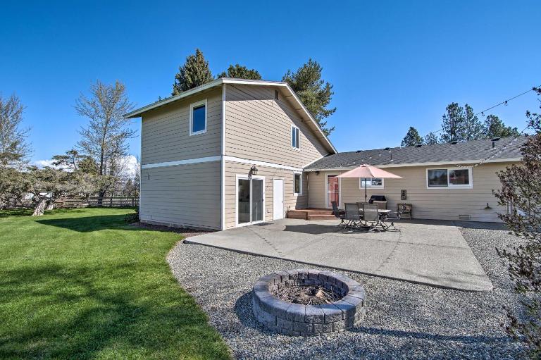 Ellensburg Home w/ Mountain Views on 3 Acres! - B&B Ellensburg