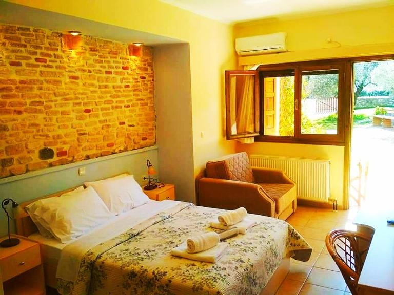 Rent Rooms Alexiou - Chambres d'hôtes Límni