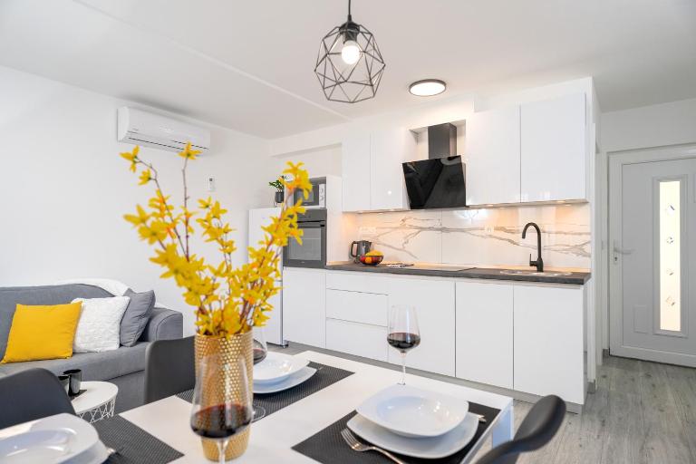 New and modern apartment Franičević - Chambres d'hôtes Jelsa
