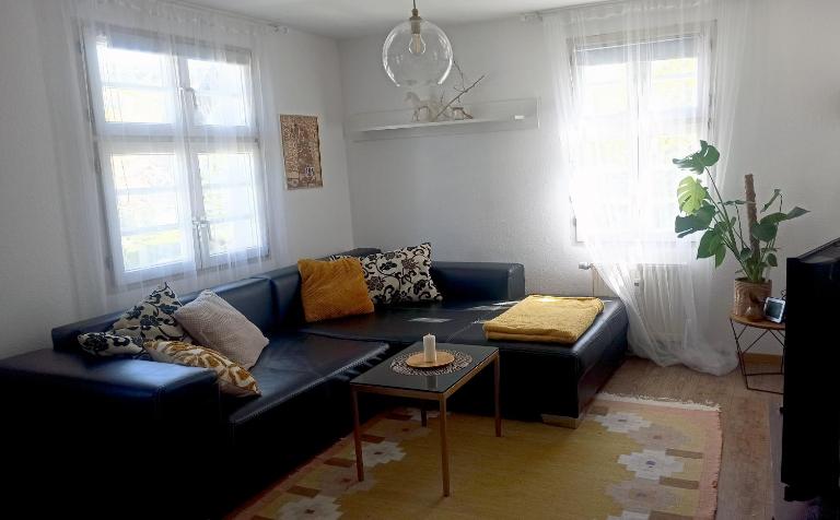 Fewo - Charmante 2 Zimmer Wohnung mitten in Markdorf bei Bodensee - Chambres d'hôtes Markdorf