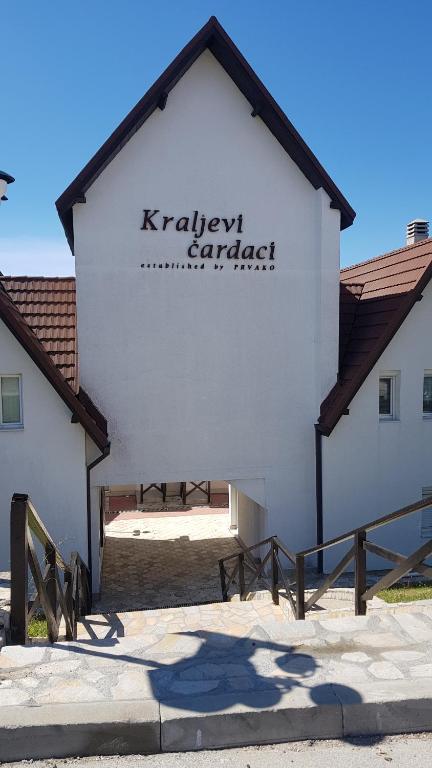 Čar30 Kraljevi čardaci - B&B Kopaonik