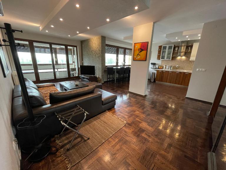 Riverside Luxury Apartment - B&B Osijek