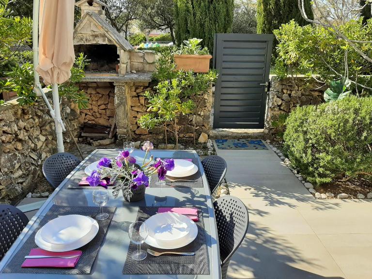 STUDIO APARTMAN LAURA, GAJAC, PAG - Chambres d'hôtes Novalja