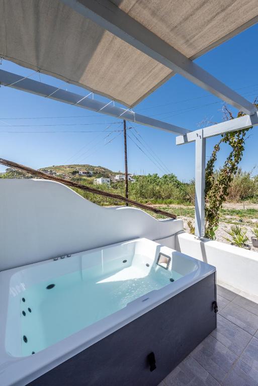 Milos Swell Suites - B&B Pollonia