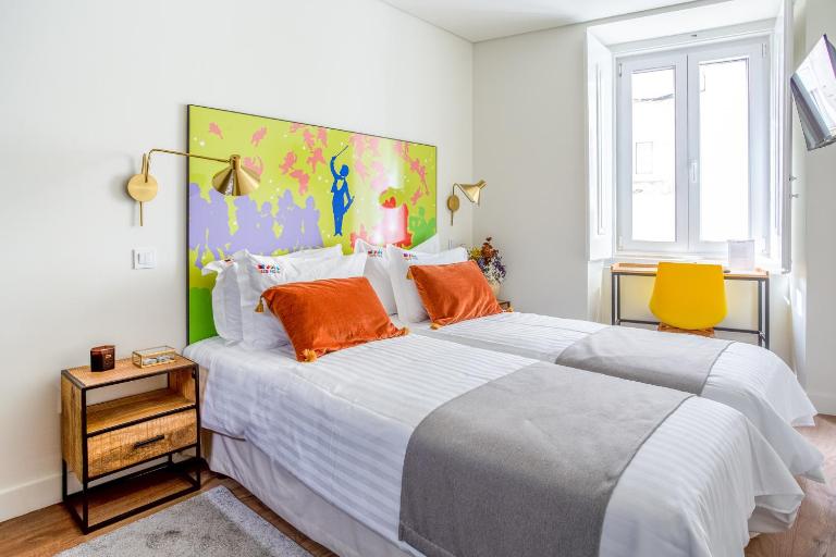Bairro Alto Music Guest House - Bed and Breakfast Lissabon
