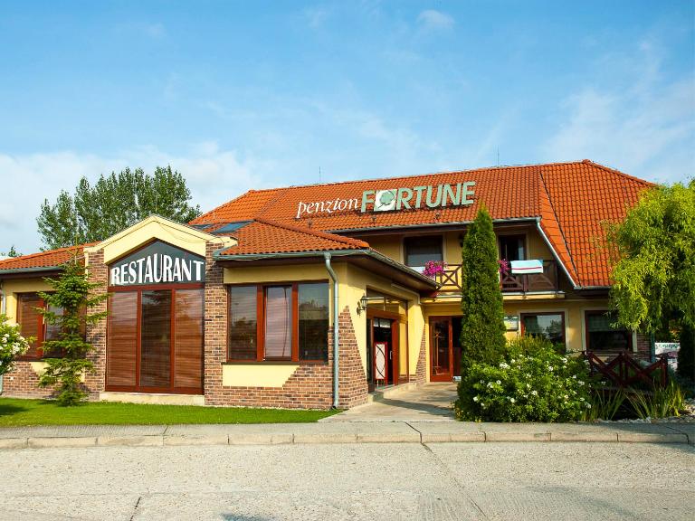 Penzion Fortune - Ferienwohnung Dunajská Streda