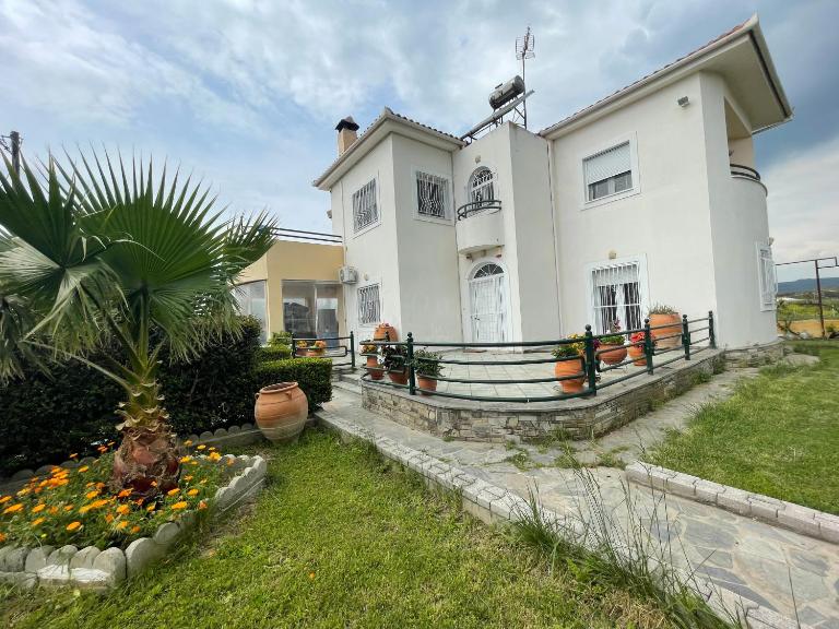 Seaside apartment with private garden - B&B Néa Anchiálos