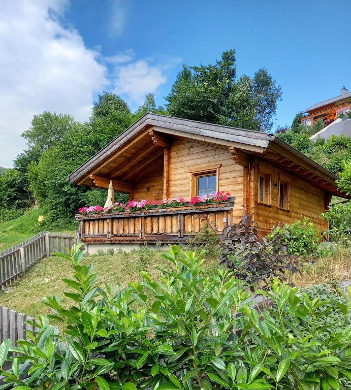 Das Paradieschen Edlitz - stilvolles Blockhaus mit Kamin - B&B Edlitz