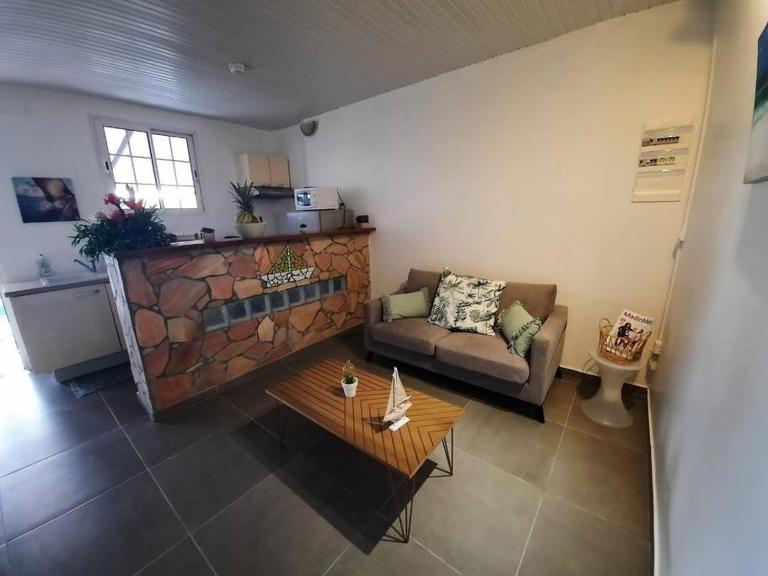 5 min plage T2 avec Jacuzzi pour Retraités ou Jeune couple - B&B Sainte-Luce