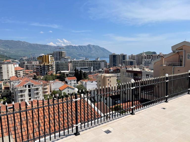Apartments Top of Budva - Chambres d'hôtes Budva