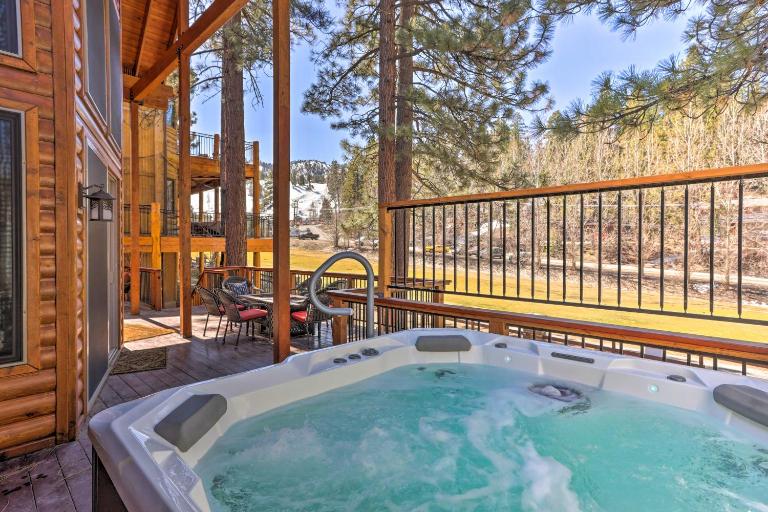 Walk to Ski Lift: Gem w/ Hot Tub in Big Bear Lake - B&B Big Bear Lake